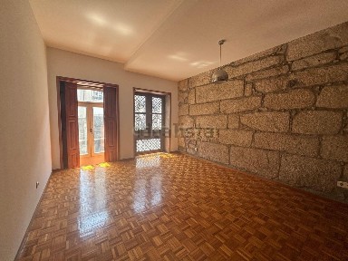Apartamento T0 à venda em Praça da República
