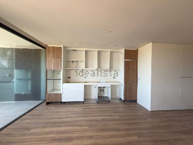 Apartamento T2 à venda na Rua 28 de Janeiro