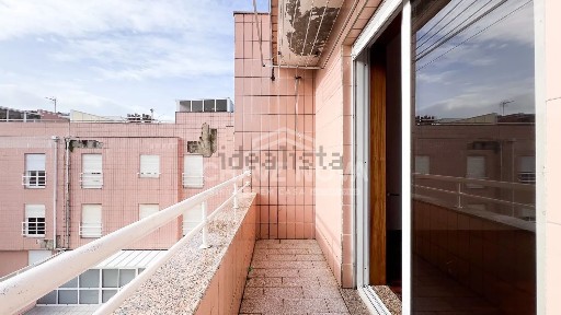 Apartamento T2 à venda na Rua Tapada da Marinha