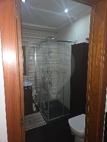Apartamento T3 à venda na Rua Álvaro Perdigão