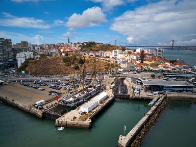 Apartamento T6 à venda em Cacilhas s/n