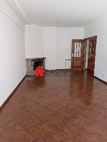 Arrendamento de apartamento T2 no Centro