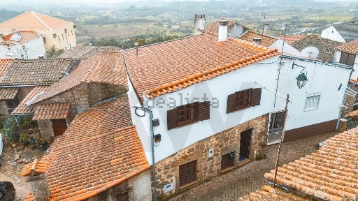 Moradia geminada à venda em Belmonte
