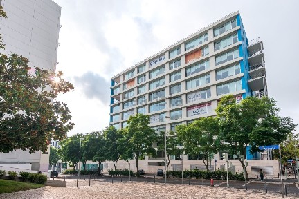 Arrendamento de escritório com espaços partilhados na Avenida Dom João II, 50