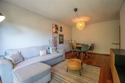 Arrendamento de apartamento T2 na Rua Irmã Maria Droste