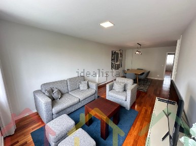 Arrendamento de apartamento T3 na Rua Senhora do Porto, 864