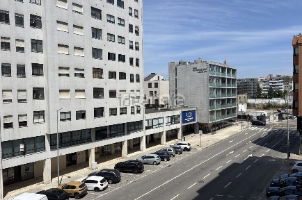 Arrendamento de apartamento T2 na Rua de Damião de Góis, 69
