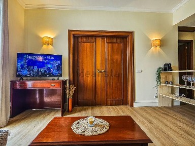 Arrendamento de apartamento T1 na Rua Nova do Vale da Ajuda, 39