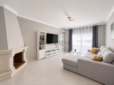 Apartamento T2 à venda no Beco das Camélias