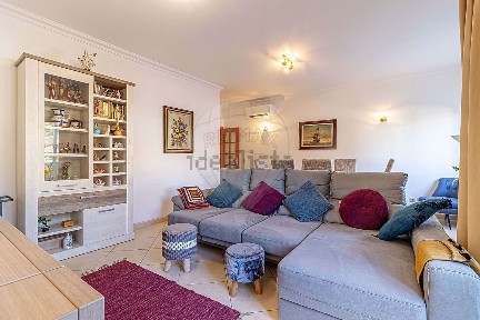 Apartamento T2 à venda na Praceta Marcelino Galhardo