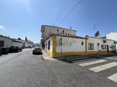 Espaço comercial à venda na Rua Herois de Chaves, 19