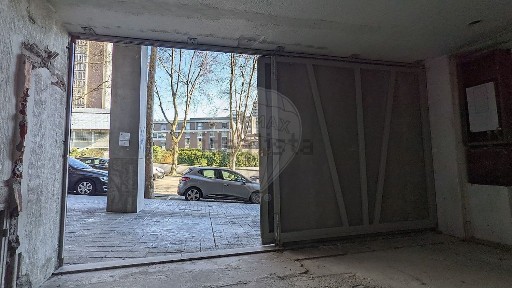 Arrendamento de espaço comercial na Rua de Camões