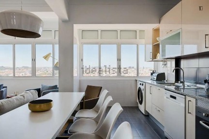 Arrendamento de apartamento T3 na Rua da Senhora do Monte