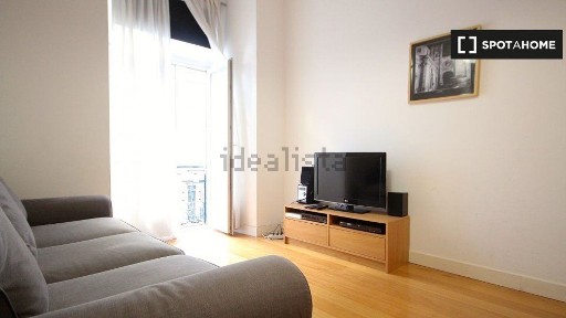 Arrendamento de apartamento T1 na Rua de Santa Justa