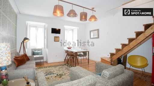 Arrendamento de apartamento T2 na Rua do Olival