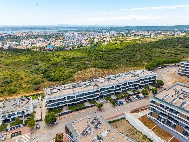 Apartamento T3 à venda na Alameda dos Pinheiros
