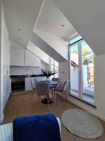 Apartamento T2 à venda na Rua do Vale de Santo António, 23