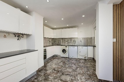 Apartamento T3 à venda na Charquinho