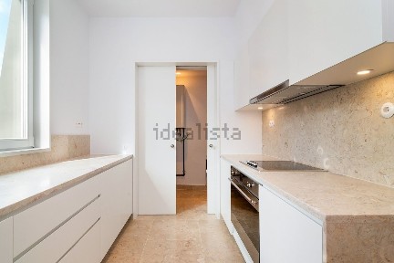 Apartamento T3 à venda na Rua Andaluz, 11