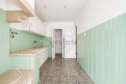 Apartamento T3 à venda na Rua Actor António Cardoso