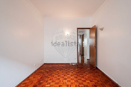Apartamento T2 à venda na Rua Grão Vasco