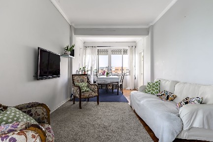 Apartamento T3 à venda na Praça da Carreira, 32
