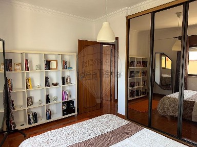 Apartamento T2 à venda na Estrada Águas Livres