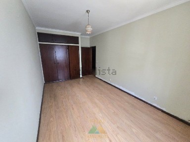 Apartamento T3 à venda na Rua da Bandeira