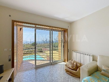 Apartamento T2 à venda na Rua 5 de Outubro