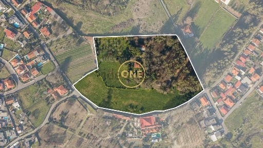 Apartamento T4 à venda na Rua do Fojo