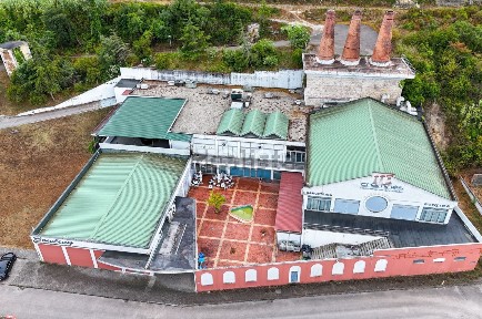 Espaço comercial à venda em N111