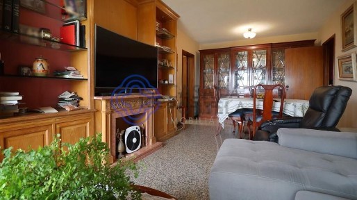 Apartamento T2 à venda na Rua de Alfredo Keil, 211
