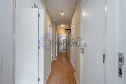Apartamento T2 à venda na Rua Fonte da Luz s/n