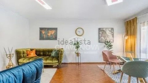 Apartamento T2 à venda na Rua Manuel Ribeiro Almeida