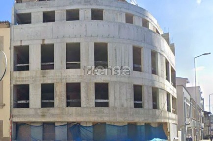 Apartamento T1 à venda na Rua Doutor António Coelho, 8