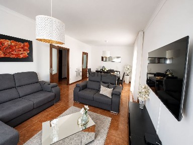 Apartamento T3 à venda na Rua Padre Américo