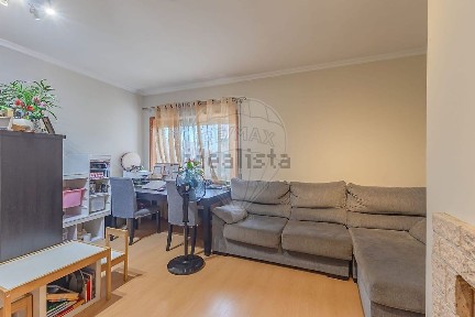 Apartamento T2 à venda na Travessa São Jorge, 11