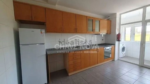 Apartamento T2 à venda na Rua Agras Novas