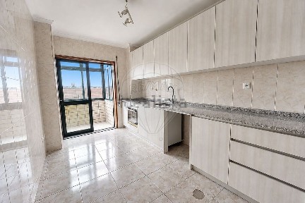 Apartamento T3 à venda na Avenida João de Deus