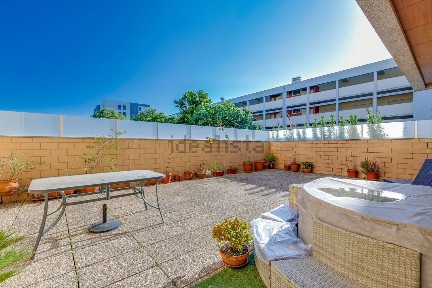 Apartamento T2 à venda na Rua de Dom António Ferreira Gomes