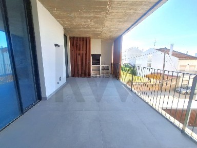 Apartamento T3 à venda na Rua Padre Francisco António Ferreira, 40