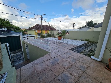 Arrendamento de moradia geminada na Rua Fonte da Vinha, 12
