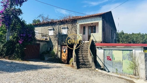 Moradia independente à venda em Lemenhe - Mouquim - Jesufrei