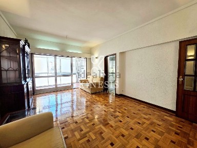 Arrendamento de apartamento T3 no Largo de Ferreira Lapa