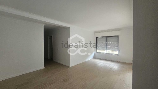 Apartamento T3 à venda em Santiago Maior e São João Baptista