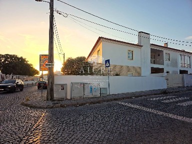 Casa ou moradia à venda em Malagueira e Horta das Figueiras