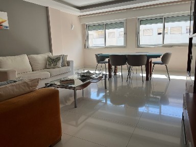 Arrendamento de apartamento T3 na Rua Vasco Morgado, 4