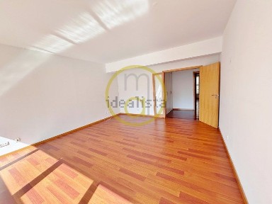 Arrendamento de apartamento T2 em Santa Clara