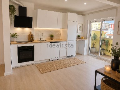 Apartamento T3 à venda na Rua Engenheiro Lúcio de Azevedo