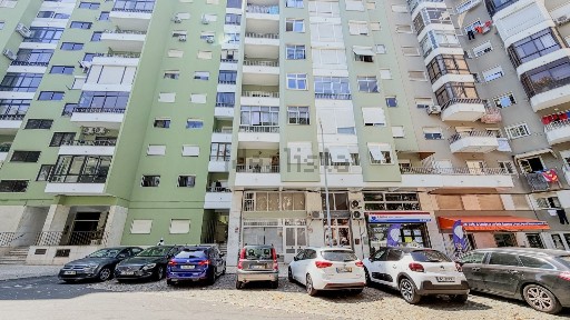 Apartamento T2 à venda na Rua Capitães de Abril